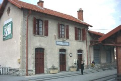 railwaystations jernbanestationer France 20030313 Entrevaux